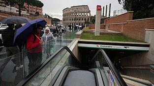 Die neuen Stationen im historischen Zentrum Roms dürften vor allem von Touristen genutzt werden. Die neuen Stationen im historischen Zentrum Roms dürften vor allem von Touristen genutzt werden.