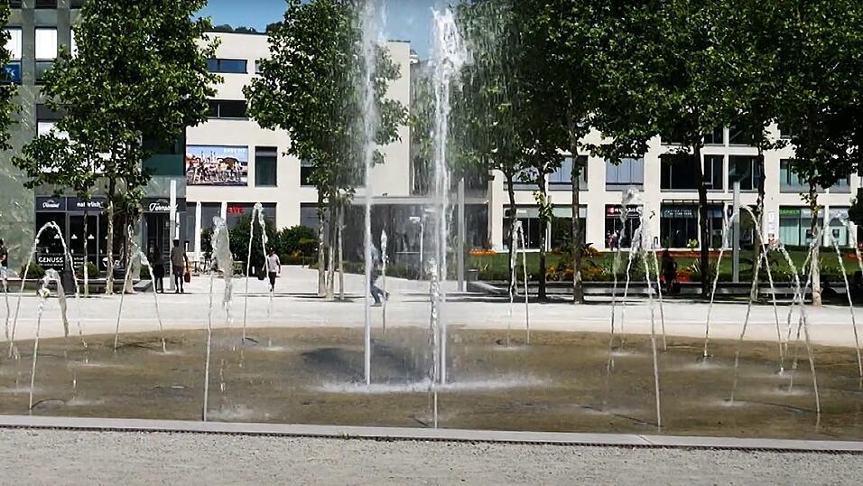 Der Passauer Klostergarten wird gern zur Entspannung genutzt, nachts jedoch liegt hier ein Fokus der Sicherheitslage. Der Passauer Klostergarten wird gern zur Entspannung genutzt, nachts jedoch liegt hier ein Fokus der Sicherheitslage.