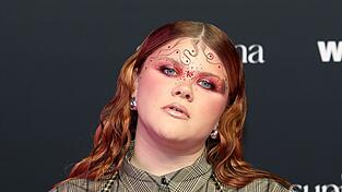 Sängerin Loi musste lernen, mit sich selbst zu sein. Sängerin Loi musste lernen, mit sich selbst zu sein.