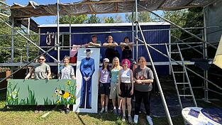 Rund sechs Wochen arbeiten die zw&ouml;lf Sch&uuml;ler der FOS/BOS an dem k&uuml;nstlerischen Projekt.