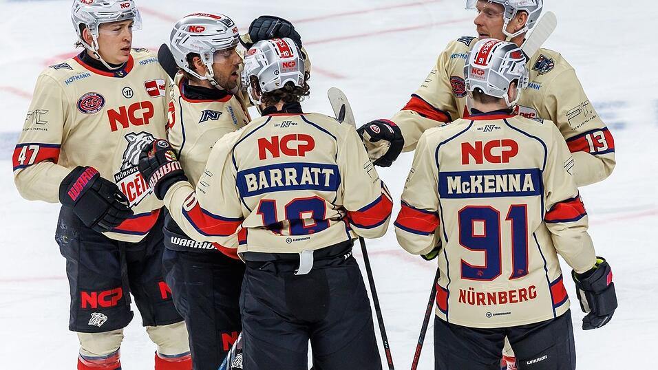 Die Nürnberg Ice Tigers können sich über den Einzug ins Playoff-Viertelfinale freuen. Die Nürnberg Ice Tigers können sich über den Einzug ins Playoff-Viertelfinale freuen.