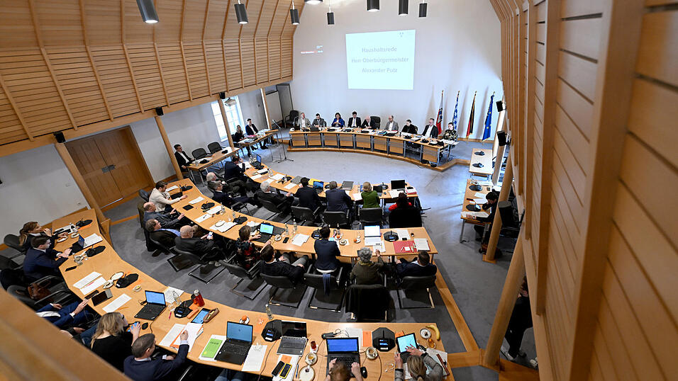 Die Wahlperiode des amtierenden Stadtrats endet am 30. April. Die konstituierende Sitzung des neugew&auml;hlten Stadtrats findet am 8. Mai statt.