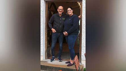 Michaela und Hans-Jürgen Franke wollen die „Isarklause“ noch viele Jahre weiterbetreiben.