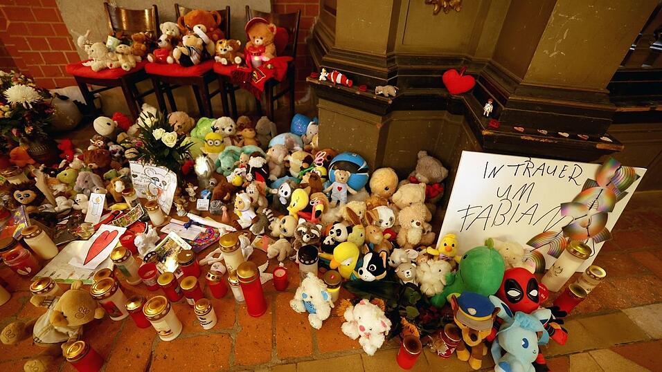 Vor vier Wochen verschwand der achtjährige Fabian, der Opfer eines Gewaltverbrechens wurde. (Archivbild) Vor vier Wochen verschwand der achtjährige Fabian, der Opfer eines Gewaltverbrechens wurde. (Archivbild)