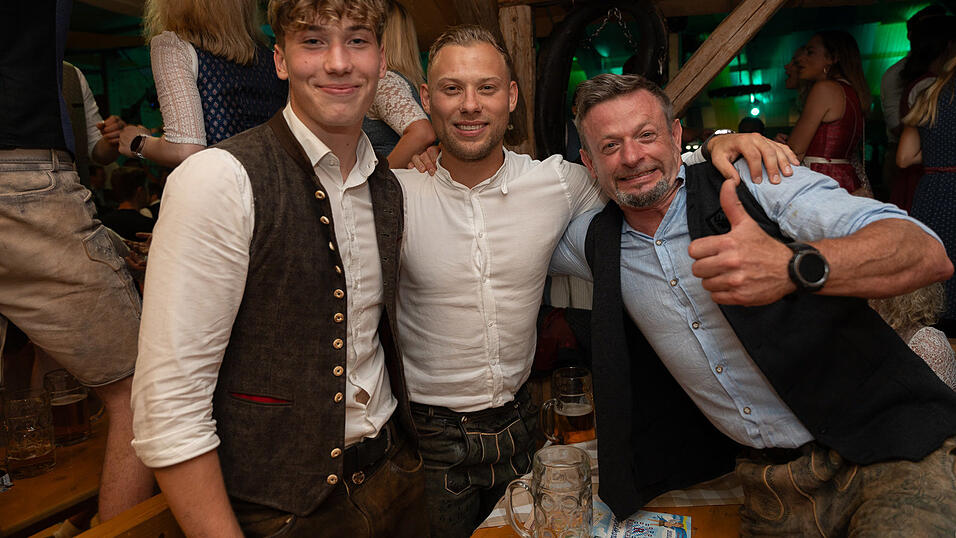 Die Partybilder vom Samstag, 12. August 2023, aus dem Festzelt Reisinger. Die Partybilder vom Samstag, 12. August 2023, aus dem Festzelt Reisinger.