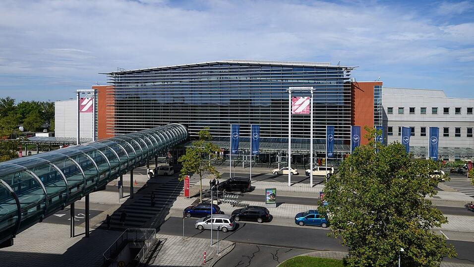Die Lufthansa will die Verbindung von Dresden nach München beibehalten. (Archivbild) Die Lufthansa will die Verbindung von Dresden nach München beibehalten. (Archivbild)
