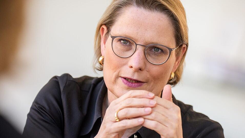 Bundesjustizministerin Stefanie Hubig (SPD) will härtere Strafen für Vergewaltiger, die ihren Opfern K.-o.-Tropfen verabreicht haben. (Archivbild) Bundesjustizministerin Stefanie Hubig (SPD) will härtere Strafen für Vergewaltiger, die ihren Opfern K.-o.-Tropfen verabreicht haben. (Archivbild)