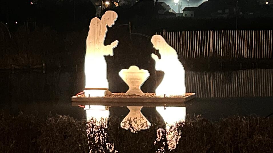 Die Atmosphäre beim Christkindlmarkt im Stadtpark Osterhofen wird besonders geschätzt.