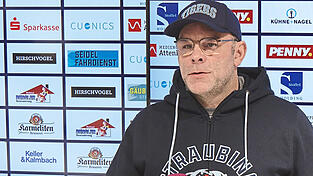 'Das ist keine einfache Herausforderung', beschreibt Craig Woodcroft seine Mission Playoff-Qualifikation bei den Straubing Tiger. Der 55-jährige Kanadier lässt aber keinen Zweifel daran, dass er bereit ist, die Herausforderung nicht nur anzunehmen, sondern sie zusammen mit der Mannschaft auch zu meistern. 'Das ist keine einfache Herausforderung', beschreibt Craig Woodcroft seine Mission Playoff-Qualifikation bei den Straubing Tiger. Der 55-jährige Kanadier lässt aber keinen Zweifel daran, dass er bereit ist, die Herausforderung nicht nur anzunehmen, sondern sie zusammen mit der Mannschaft auch zu meistern.