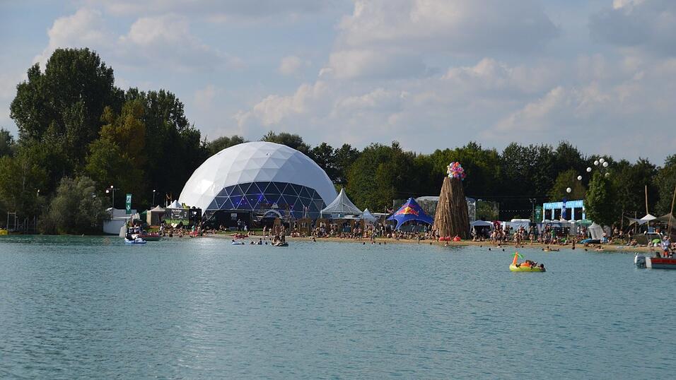 Gutes Wetter sorgte auch für gute Stimmung bei den Gästen bei Utopia Island.