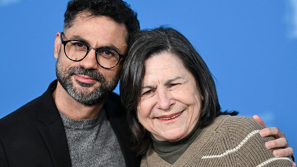 Regisseur Gabriel Mascaro (l) und Schauspielerin Denise Weinberg. (Archivbild)