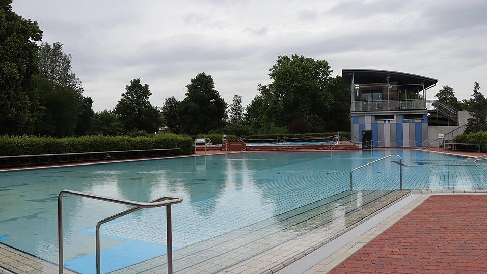 Das Landauer Freibad soll in naher Zukunft neue Becken aus Stahl bekommen. Das Landauer Freibad soll in naher Zukunft neue Becken aus Stahl bekommen.