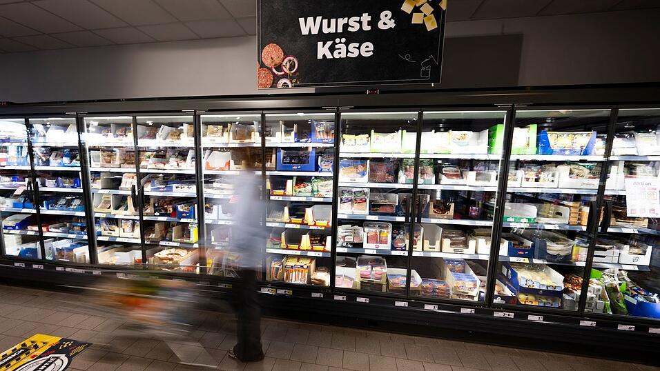 Bei Supermärkten und Discounter mussten Verbraucher in den vergangenen Jahren immer tiefer in die Tasche greifen. Bei Supermärkten und Discounter mussten Verbraucher in den vergangenen Jahren immer tiefer in die Tasche greifen.