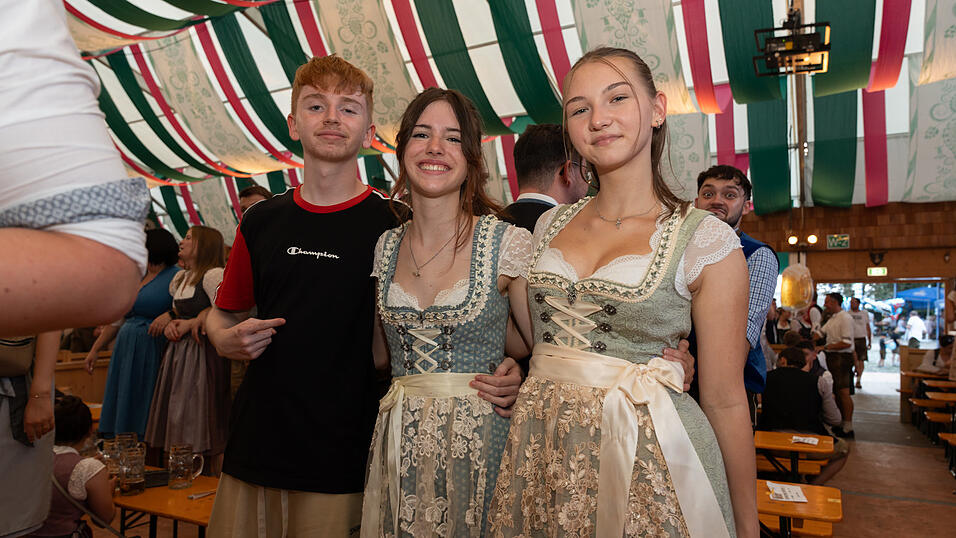 Die Partybilder vom Sonntag, 11. August 2024, aus dem Festzelt Weckmann. Die Partybilder vom Sonntag, 11. August 2024, aus dem Festzelt Weckmann.
