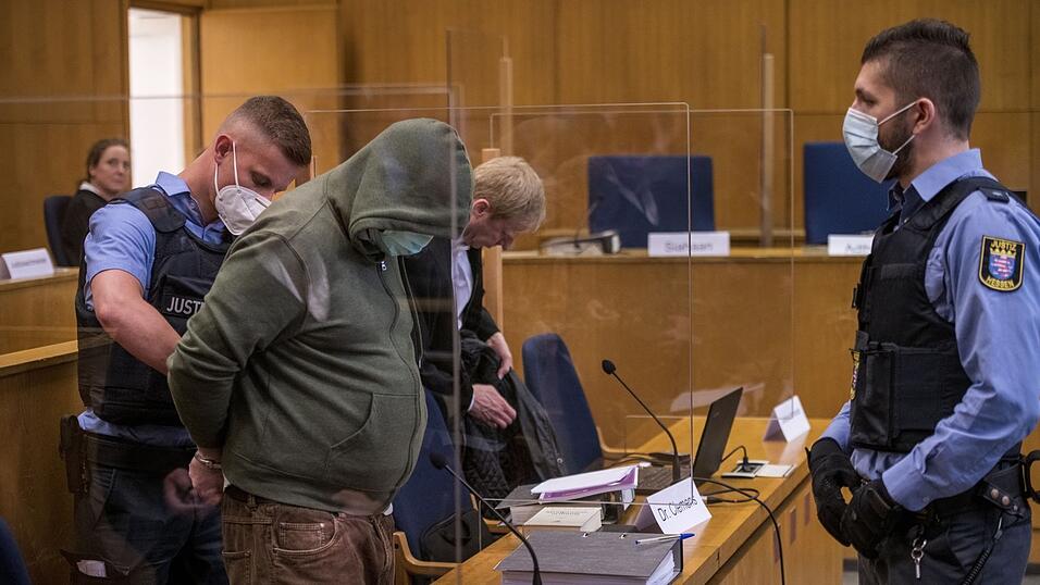 Markus H. (r.) ist der Beihilfe zum Mord angeklagt. Markus H. (r.) ist der Beihilfe zum Mord angeklagt.