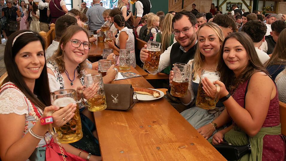 Die Partybilder vom Freitag, 8. August, aus dem Festzelt Nothaft. Die Partybilder vom Freitag, 8. August, aus dem Festzelt Nothaft.