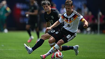 Das erste Spiel der deutschen Nationalmannschaft bei dieser Fu&szlig;ball-WM findet am Sonntag statt.
