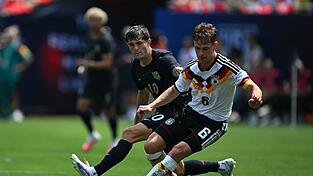 Das erste Spiel der deutschen Nationalmannschaft bei dieser Fußball-WM findet am Sonntag statt. Das erste Spiel der deutschen Nationalmannschaft bei dieser Fußball-WM findet am Sonntag statt.