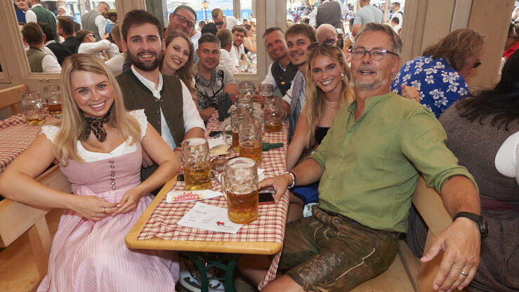 Die Partybilder vom Samstag, 15. August, aus dem Festzelt Lechner. Die Partybilder vom Samstag, 15. August, aus dem Festzelt Lechner.