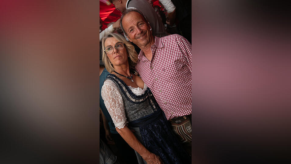 Die Partybilder vom Freitag, 15. August, aus dem Festzelt Wenisch. Die Partybilder vom Freitag, 15. August, aus dem Festzelt Wenisch.