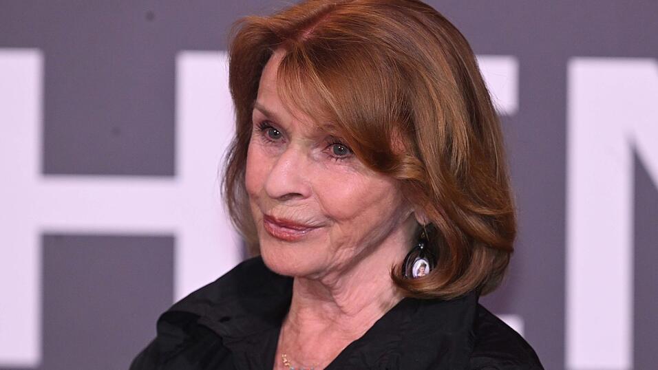 Rund zwei Monate nach ihrem Oberschenkelhalsbruch hat sich Senta Berger wieder gut erholt. (Archivbild)