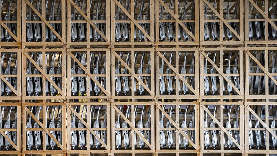 Viele Kunden von KS Control kommen aus dem Bereich Automotive. Viele Kunden von KS Control kommen aus dem Bereich Automotive.