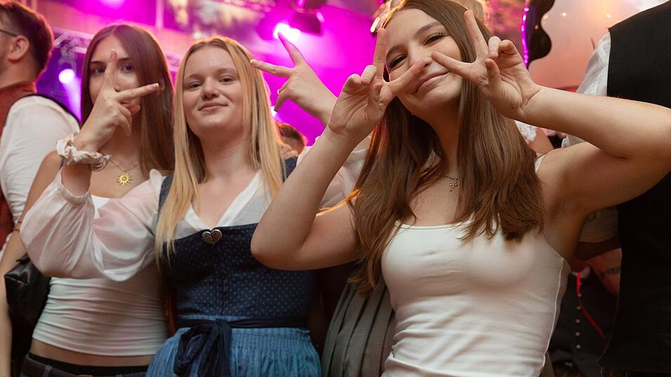 Die Partybilder vom Samstag, 8. August, aus dem Festzelt Weckmann. Die Partybilder vom Samstag, 8. August, aus dem Festzelt Weckmann.