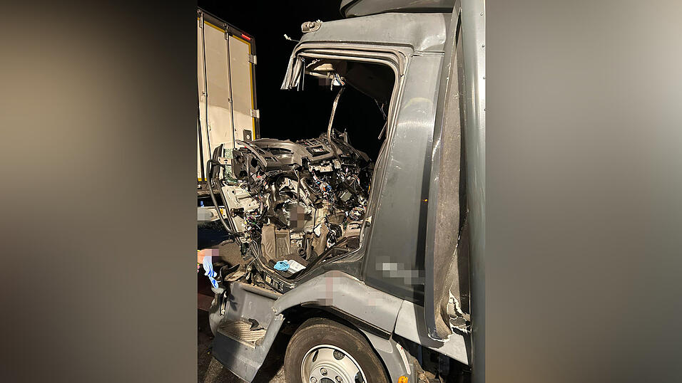 Die Autobahn musste von Mitternacht bis 2 Uhr in Fahrtrichtung Passau komplett gesperrt werden.
