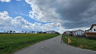 F&uuml;r das Baugebiet &bdquo;Am Stra&szlig;&auml;cker II&ldquo; wurden die Kanal- und Stra&szlig;enarbeiten vergeben.