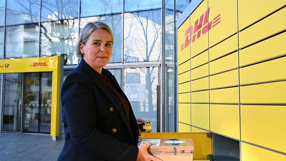 Post-Deutschlandchefin Nikola Hagleitner hält viel von Paketautomaten - die nutzt sie bisweilen auch selbst, um privat bestellte Pakete abzuholen. (Archivbild)