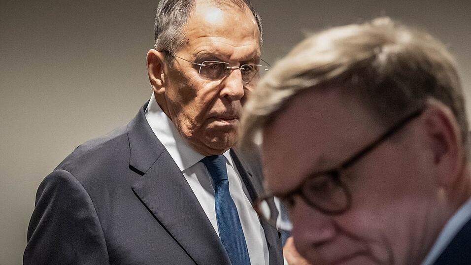 20 Minuten dauerte das Gespräch der beiden Außenminister in New York. 20 Minuten dauerte das Gespräch der beiden Außenminister in New York.
