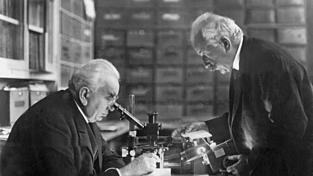 Die Br&uuml;der&nbsp;Auguste (rechts) und Louis Lumi&egrave;re&nbsp;gelten als Erfinder des Kinos. (Archivbild)