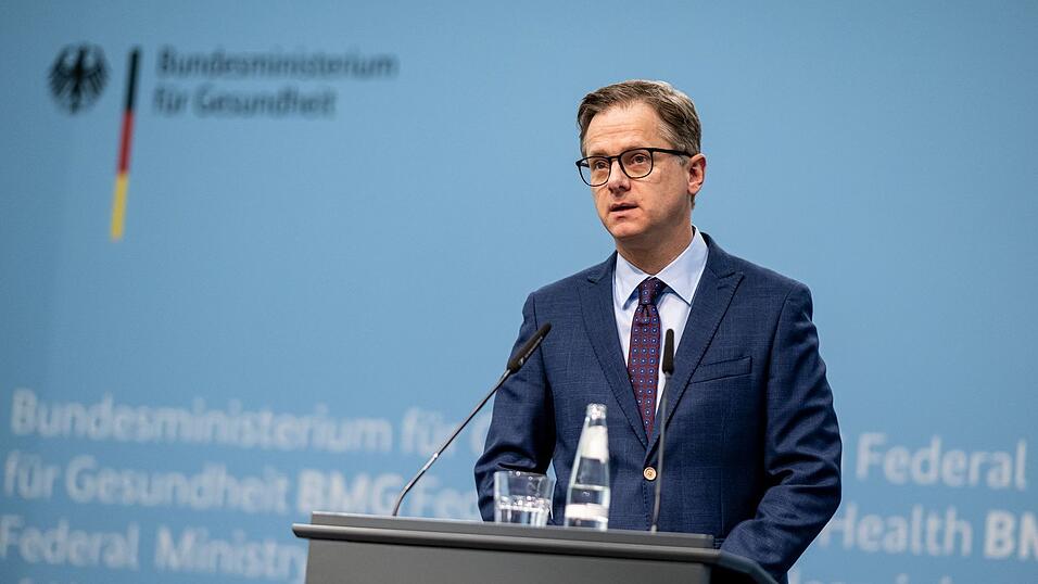 Bundesgesundheitsminister Carsten Linnemann (CDU) will bis zum Sommer 2027 eine größere Pflegereform umsetzen. Bundesgesundheitsminister Carsten Linnemann (CDU) will bis zum Sommer 2027 eine größere Pflegereform umsetzen.