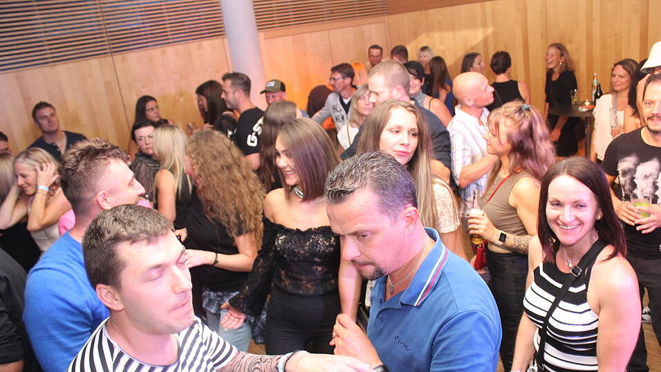 Beste Stimmung herrschte bei der Eskara-&Uuml;30-Party.