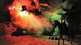 Bilder der Gruppe 'Grün' des Drachenstich-Festspiels. Bilder der Gruppe 'Grün' des Drachenstich-Festspiels.