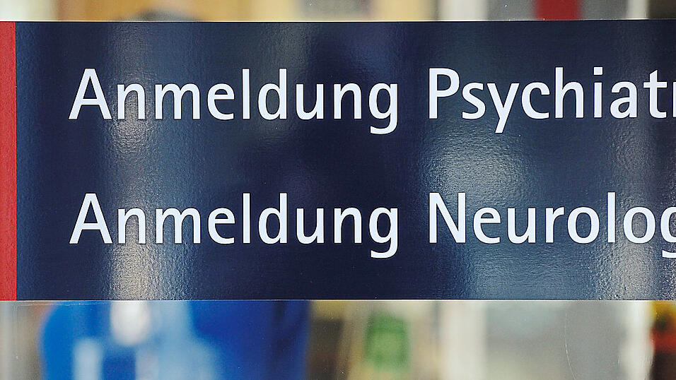 Bei der psychiatrischen Versorgung ist der Bezirk Oberpfalz laut Franz Löffler „nah am Menschen“. Allerdings erschwert eine Flut von Vorschriften und Dokumentationspflichten die tägliche Arbeit. Bei der psychiatrischen Versorgung ist der Bezirk Oberpfalz laut Franz Löffler „nah am Menschen“. Allerdings erschwert eine Flut von Vorschriften und Dokumentationspflichten die tägliche Arbeit.