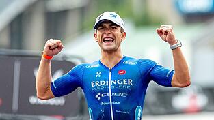 IN diesem Jahr will er zum ersten Mal über die Langdistanz starten. IN diesem Jahr will er zum ersten Mal über die Langdistanz starten.