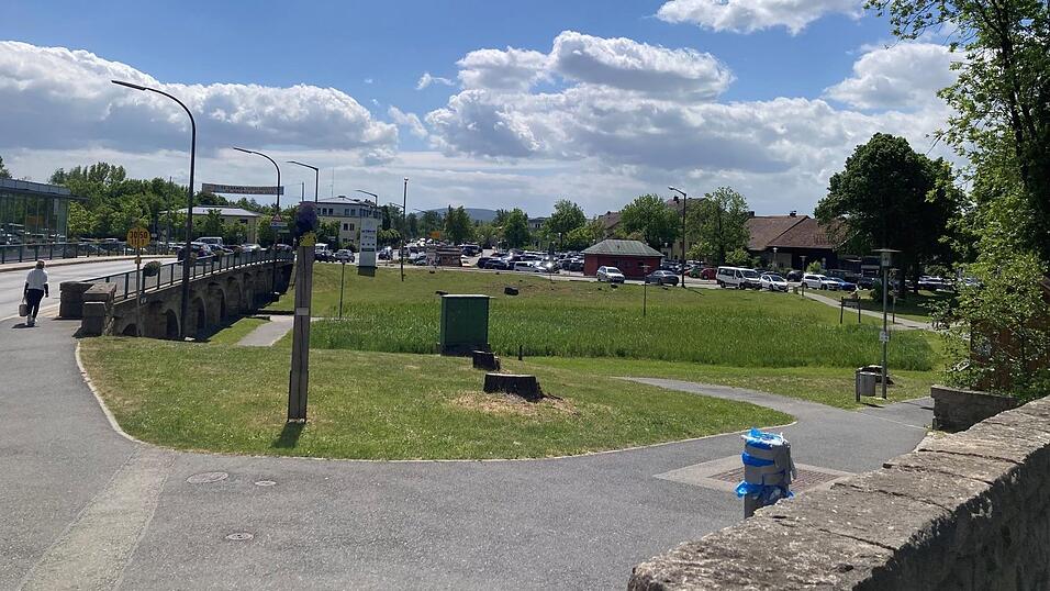 Am 31. Mai ist Spatenstich in der Flutmulde f&uuml;r den Bau der Umfahrung. L&auml;uft alles nach Plan, ist sie Ende des Jahres fertig. Der Verkehr l&auml;uft derweil weiter wie gewohnt &uuml;ber die Janahofer Stra&szlig;e.