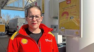 Jennifer Radach betreibt die Tankstelle in W&ouml;rth.