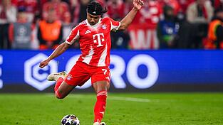 Serge Gnabry gegen Real Madrid in Aktion - nun f&auml;llt der Nationalspieler lange aus. (Archivbild)