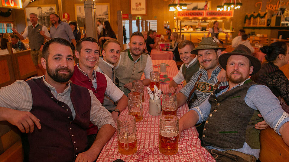 Die Partybilder von Montag, 22. August 2022, aus dem Fesztelt Krönner. 