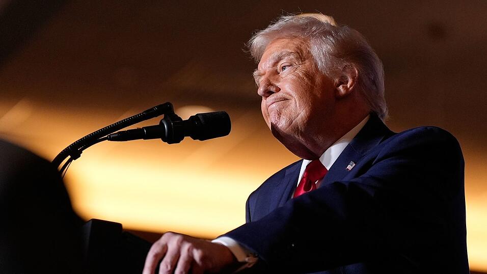 Trump spricht von geplantem Treffen mit Selenskyj und den Europäern Trump spricht von geplantem Treffen mit Selenskyj und den Europäern