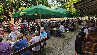 Der Biergarten in der Waldschänke bei Altfraunhofen erlebte die beste Sommersaison jemals. Der Biergarten in der Waldschänke bei Altfraunhofen erlebte die beste Sommersaison jemals.