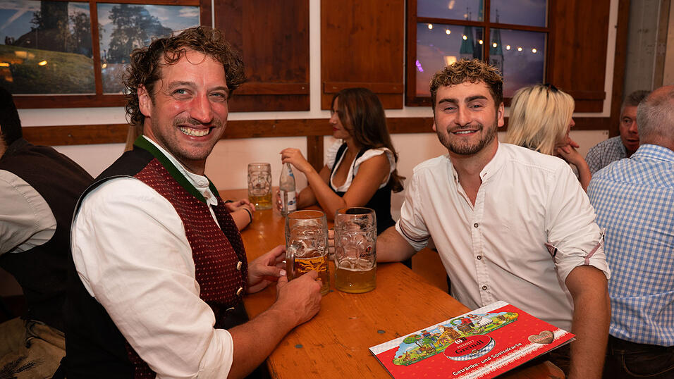 Die Partybilder vom Mittwoch, 12. August, aus dem Festzelt Greindl. Die Partybilder vom Mittwoch, 12. August, aus dem Festzelt Greindl.