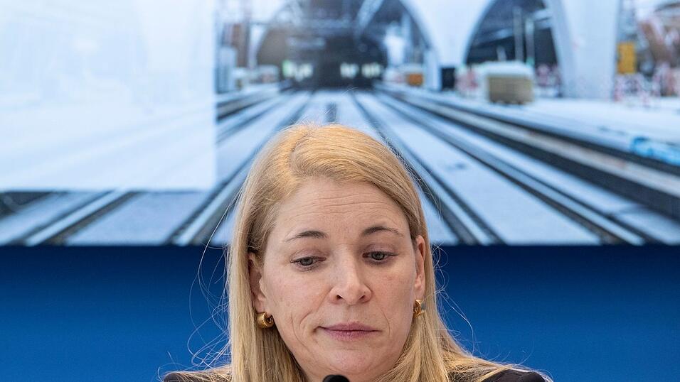 Bis Mitte der 2030er Jahre will Konzernchefin Evelyn Palla eine Bahn aufstellen, die stolz macht. (Archivbild)