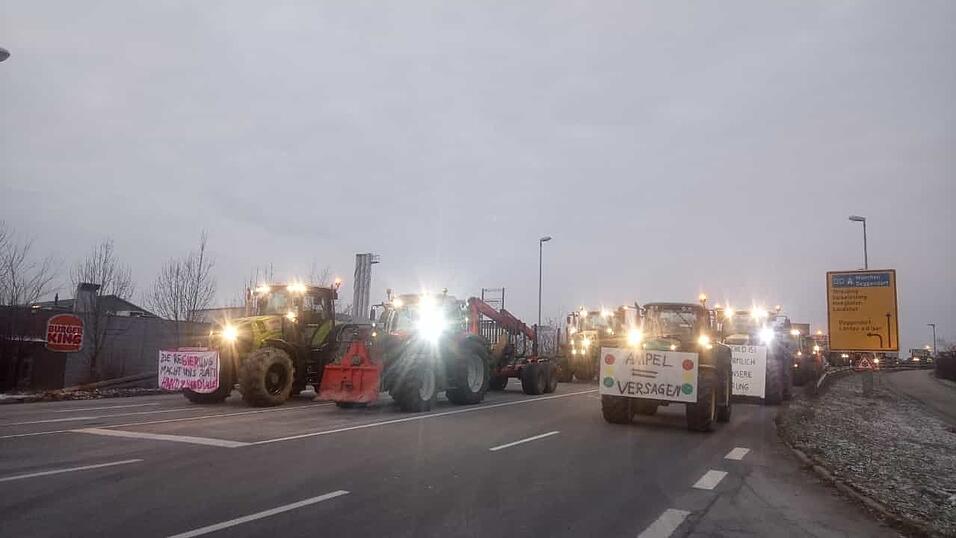 Auf der Brumather Straße in Dingolfing geht nichts mehr.