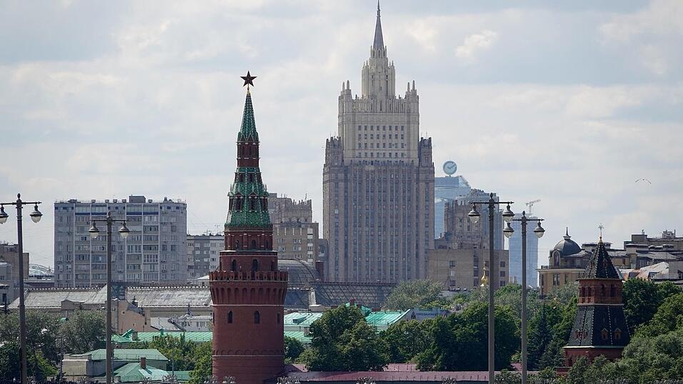 Die russische Flugabwehr will am Morgen mehr als 20 Drohnenangriffe auf Moskau abgewehrt haben. (Archivbild) Die russische Flugabwehr will am Morgen mehr als 20 Drohnenangriffe auf Moskau abgewehrt haben. (Archivbild)