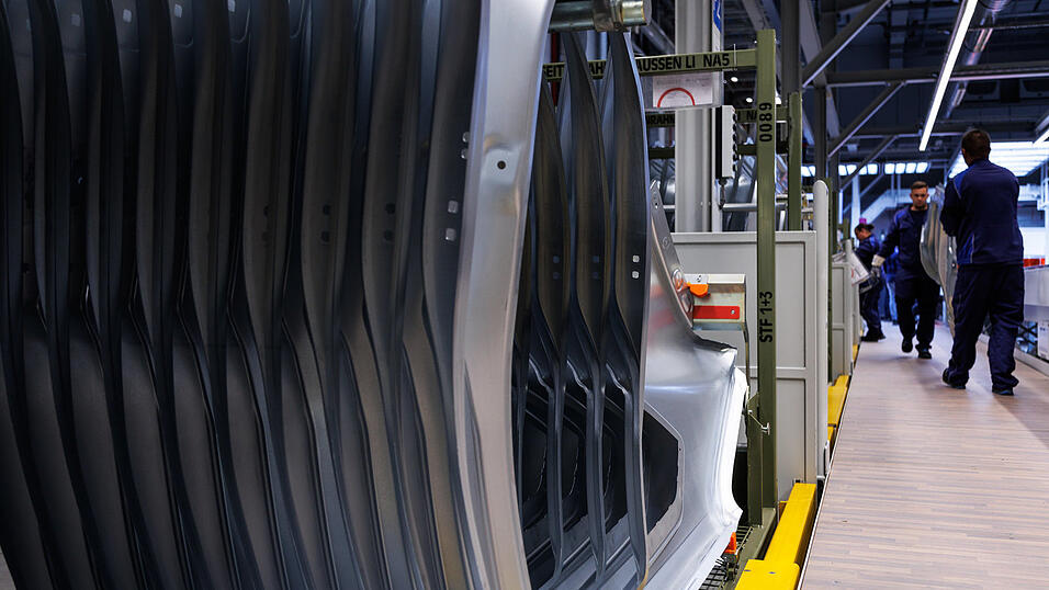 Einblicke in das Presswerk des neuen BMW-Werks in Debrecen (Ungarn). Einblicke in das Presswerk des neuen BMW-Werks in Debrecen (Ungarn).