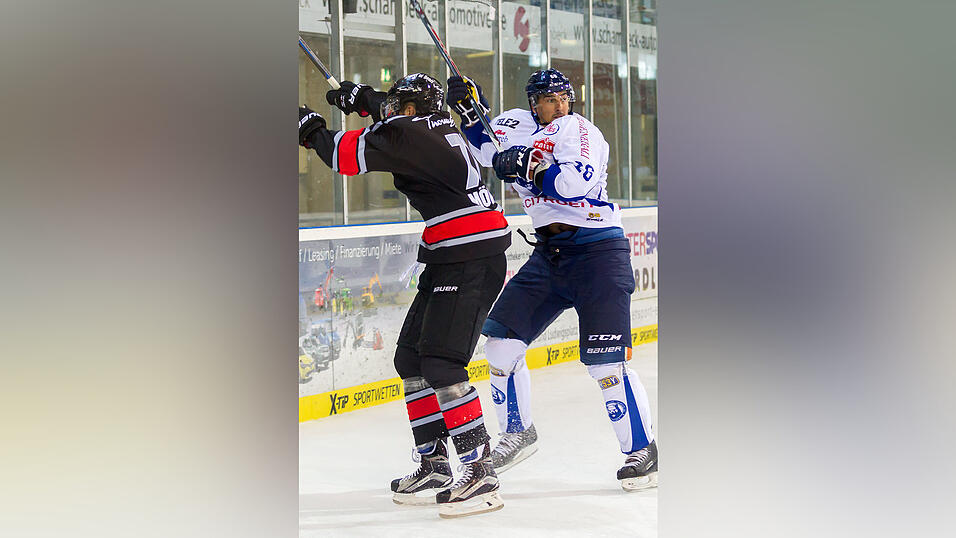 Nach dem knappen 5:4 Sieg gegen Nürnberg treffen die Kroaten im Finale am Sonntag auf die Augsburger Bezwinger der anderen Tigers. (Fotos: Harry Schindler) Nach dem knappen 5:4 Sieg gegen Nürnberg treffen die Kroaten im Finale am Sonntag auf die Augsburger Bezwinger der anderen Tigers. (Fotos: Harry Schindler)