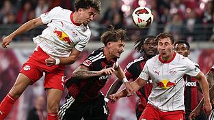 Frankfurts Kapit&auml;n Robin Koch (M) erwischte einen schwachen Tag.